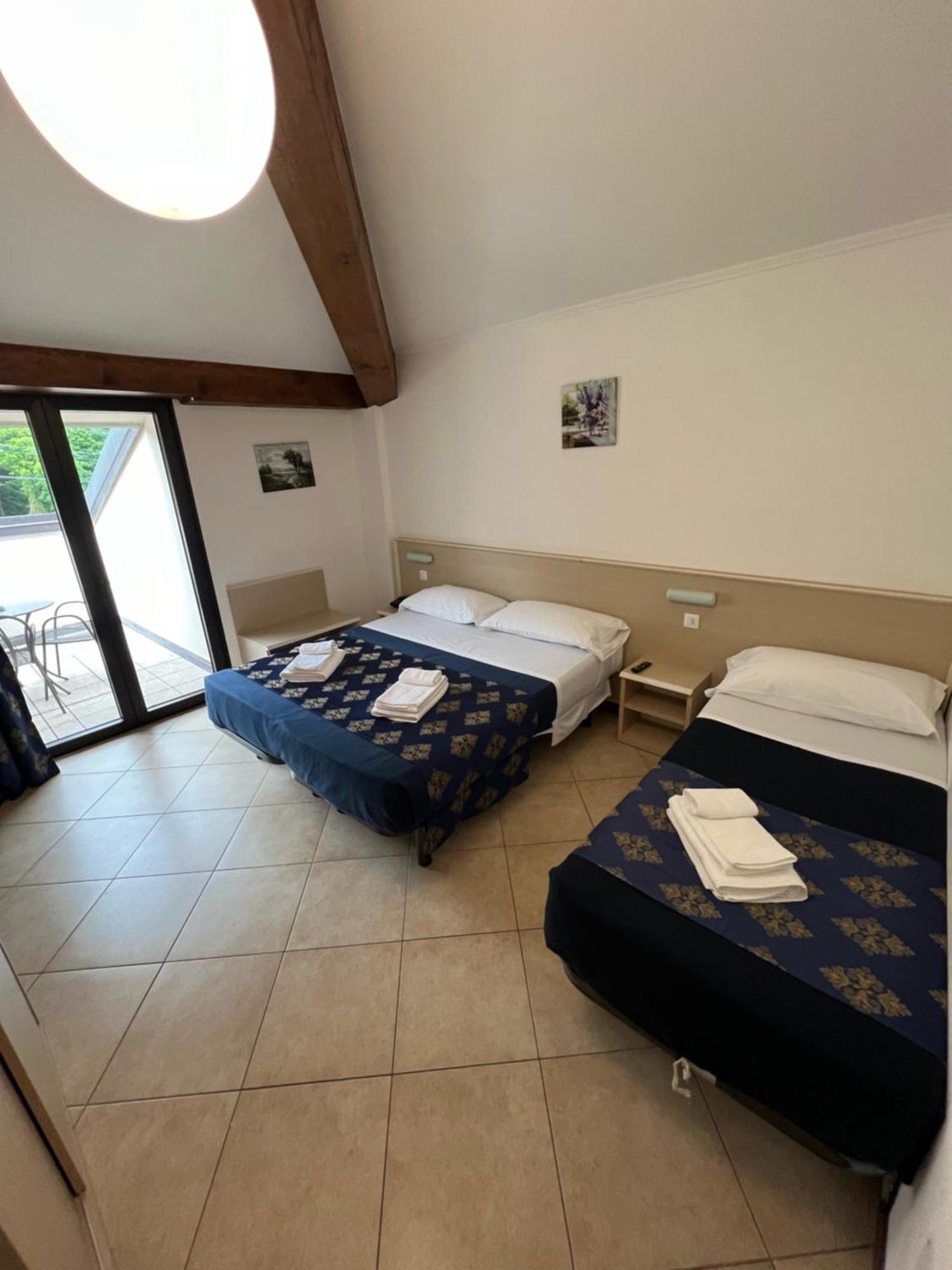 Hotel Merloni Grandola ed Uniti Екстер'єр фото