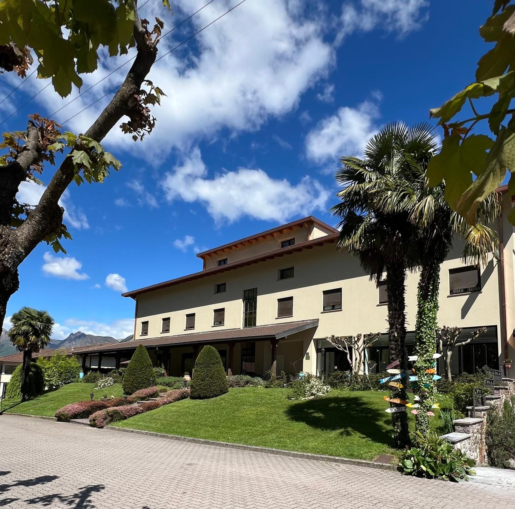 Hotel Merloni Grandola ed Uniti Екстер'єр фото