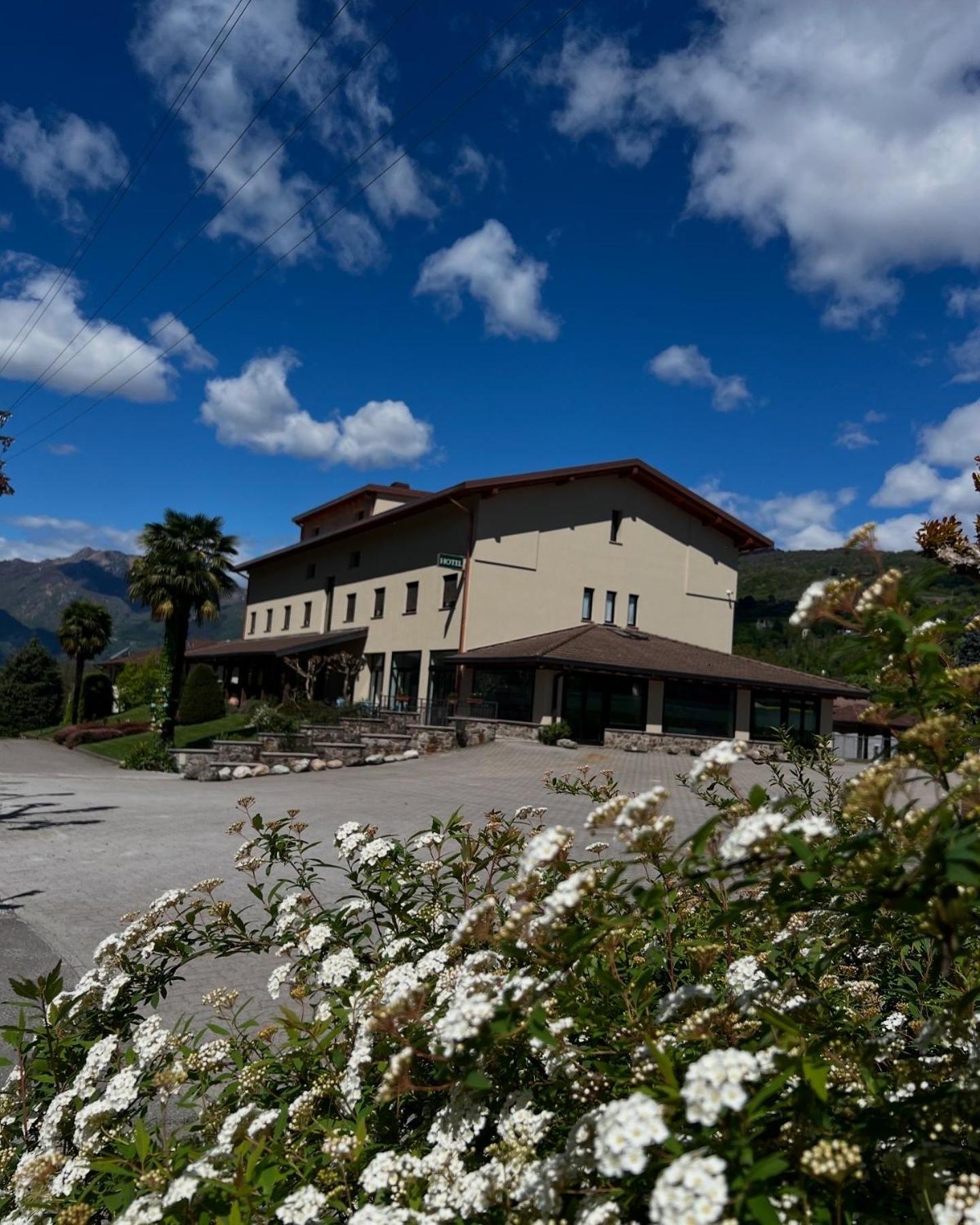 Hotel Merloni Grandola ed Uniti Екстер'єр фото