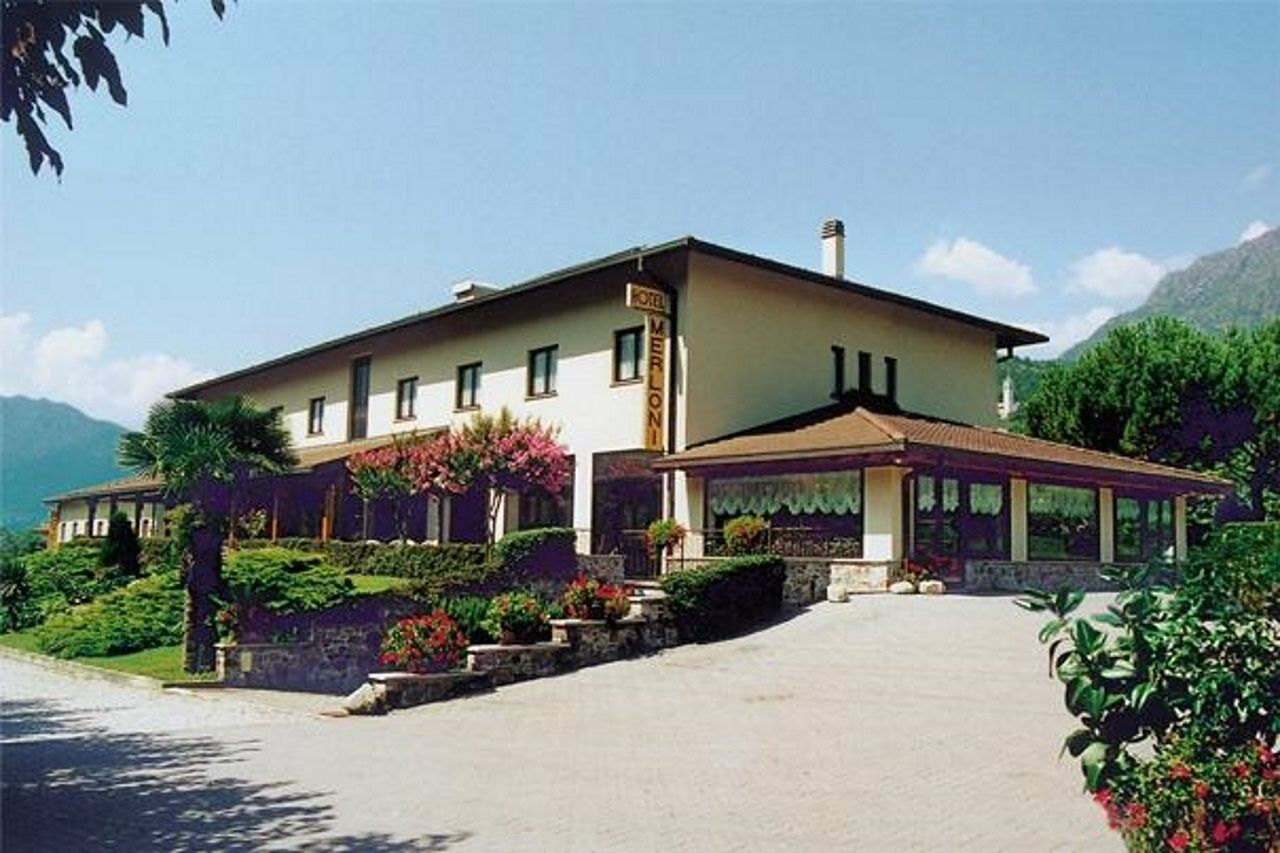 Hotel Merloni Grandola ed Uniti Екстер'єр фото